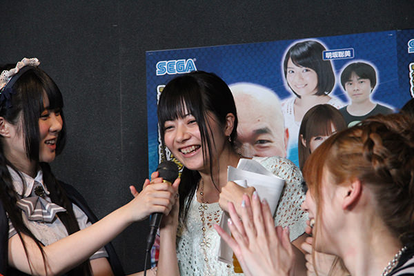 明坂聡美さんの笑顔がまぶしい！