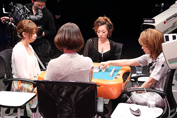 女流モンド杯 対局