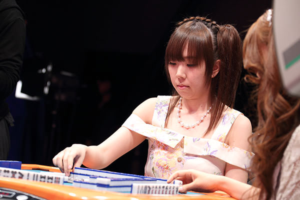 魚谷侑未プロ 対局