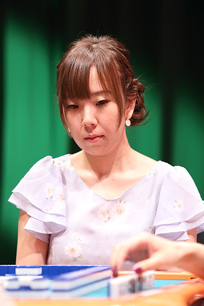 魚谷侑未プロ 対局