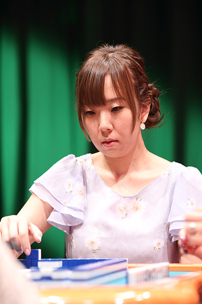 魚谷侑未プロ 対局