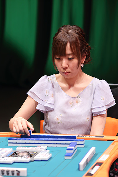 魚谷侑未プロ 対局