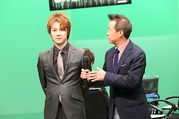 井出康平プロ