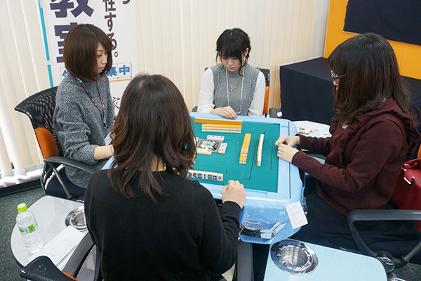 麻雀大会「第一回マグカップ」マージャン女子