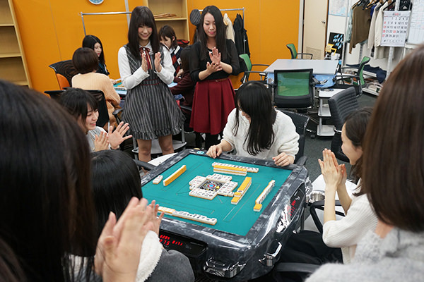 麻雀大会「第一回マグカップ」マージャン女子 決勝戦